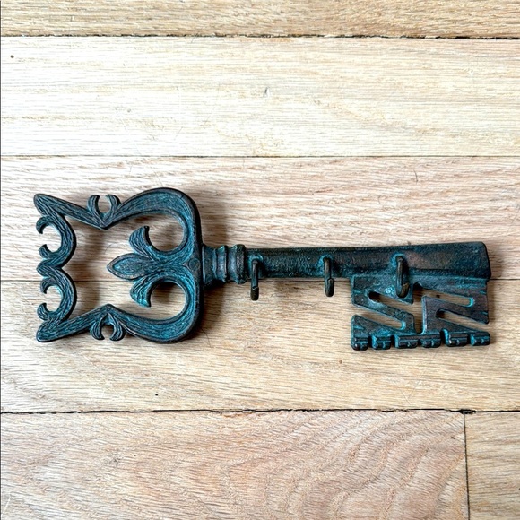 Vintage Brass Key Holder - Picture 1 of 3